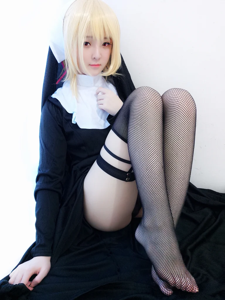 [Coser] 一小央泽 (yixiaoyangze) 黑修女 preview 12