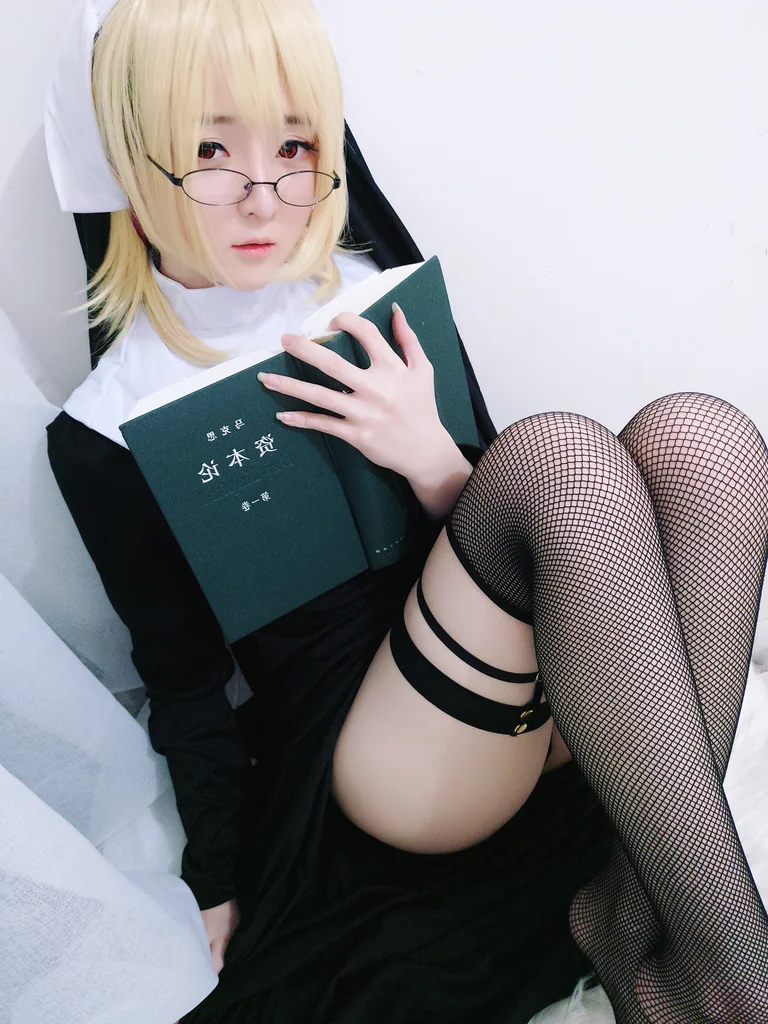 [Coser] 一小央泽 (yixiaoyangze) 黑修女 preview 17