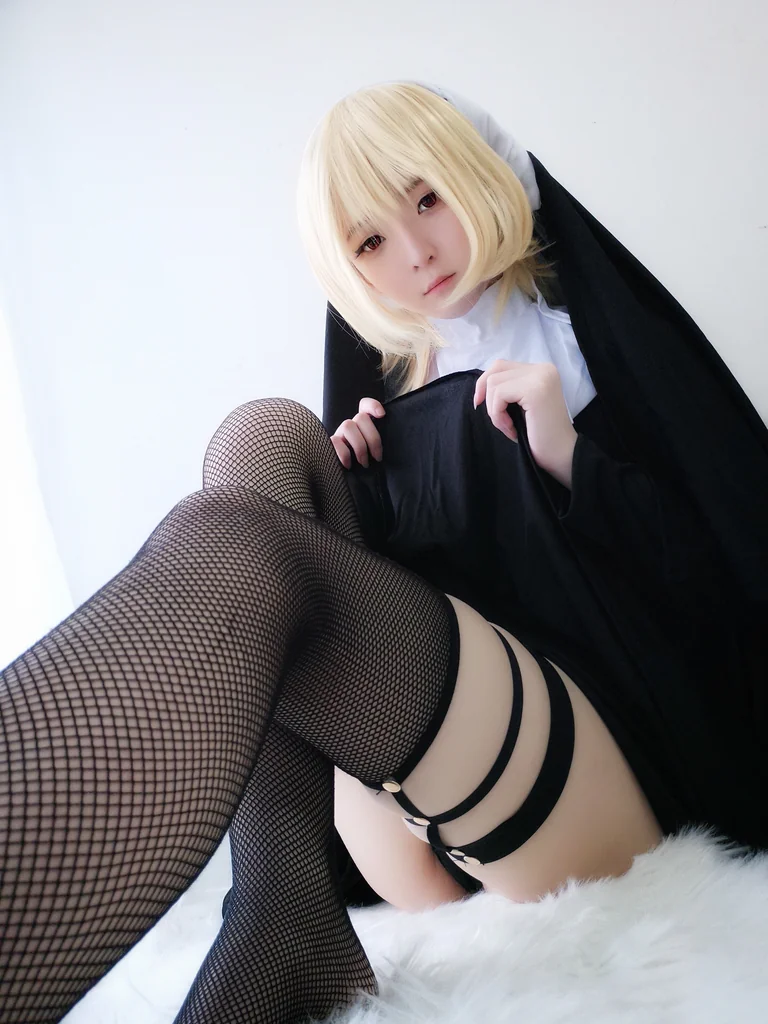 [Coser] 一小央泽 (yixiaoyangze) 黑修女 preview 21