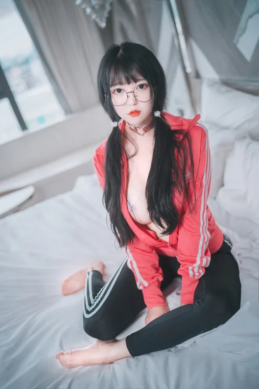[DJAWA] Photo - Aram (아람) - “Hot Pink Jersey!” preview 4