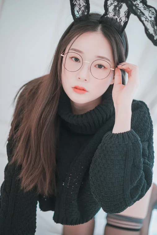 [DJAWA] Photo - Pia (피아) - Loose and Tight Black preview 7
