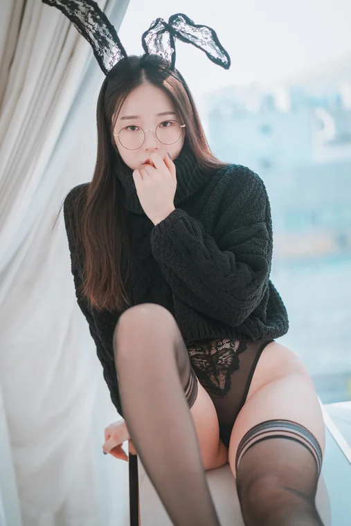 [DJAWA] Photo - Pia (피아) - Loose and Tight Black preview 23
