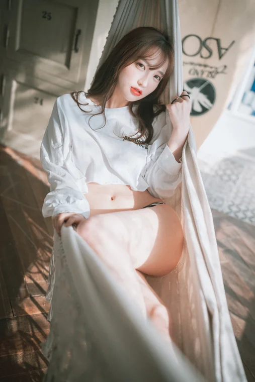 [DJAWA] Photo - Son Ye-Eun (손예은) - Holidays in Eden preview 4