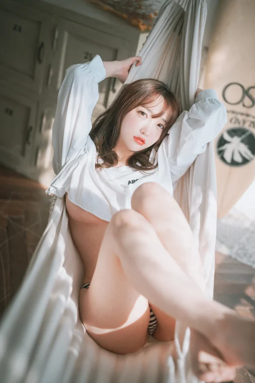 [DJAWA] Photo - Son Ye-Eun (손예은) - Holidays in Eden preview 9