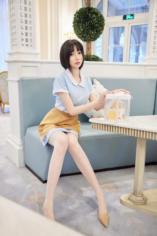 [内购无水印] 玥儿玥er - 秀人网模特 靓丽肉丝无内庆生 preview 17