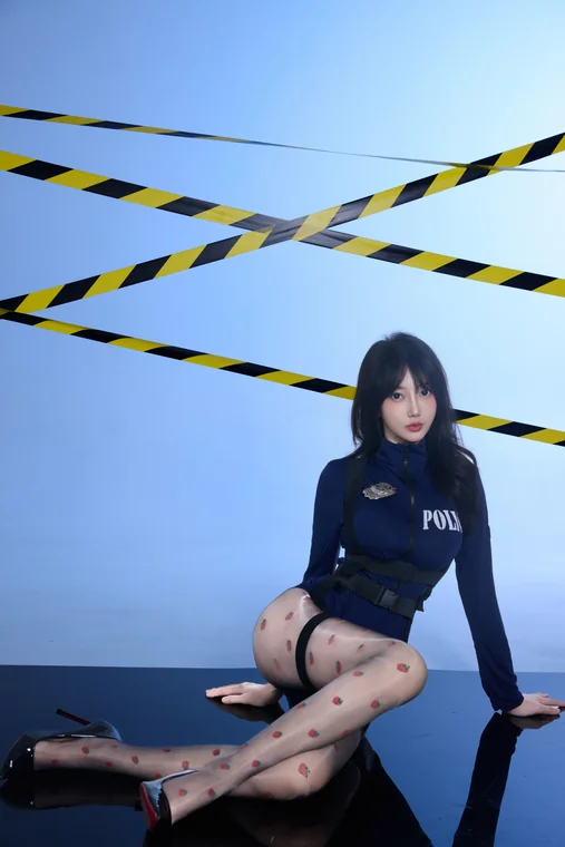 [内购无水印] 玥儿玥er - 秀人网模特 蓝色性感制服 preview 13