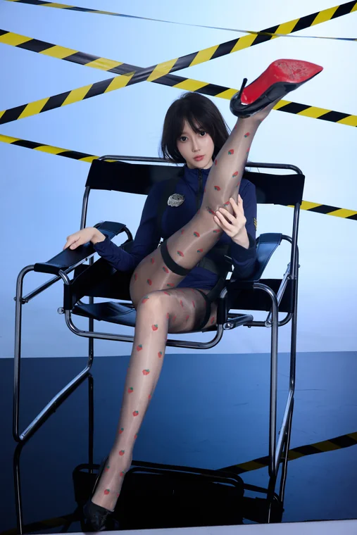 [内购无水印] 玥儿玥er - 秀人网模特 蓝色性感制服 preview 16