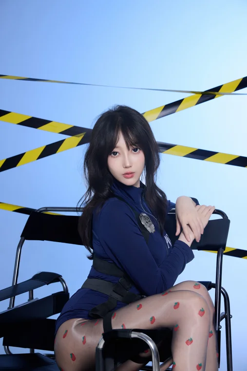 [内购无水印] 玥儿玥er - 秀人网模特 蓝色性感制服 preview 19