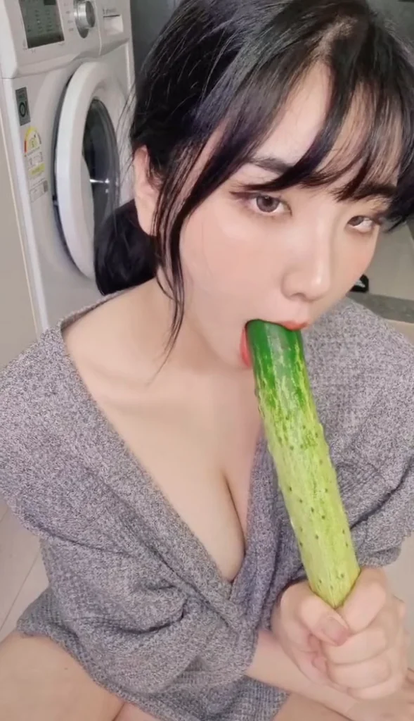 [Fantrie] Echi (uc774uce58) video 336