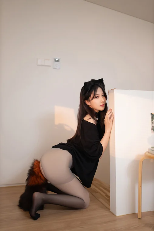 [内购无水印] 鱼子酱Fish - 秀人网模特 小狐狸 preview 8