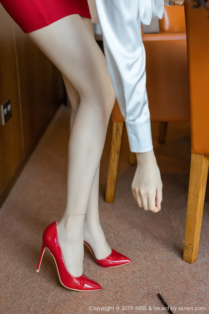 [IMISS] Vol.413 Booty - Zhizhi (芝芝) preview 6