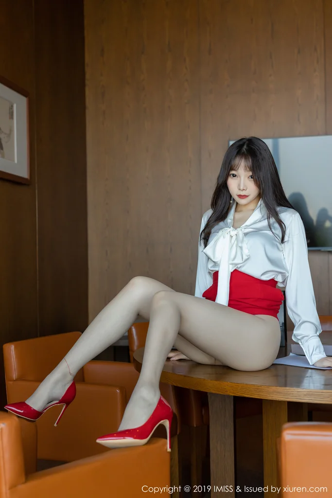 [IMISS] Vol.413 Booty - Zhizhi (芝芝) preview 9