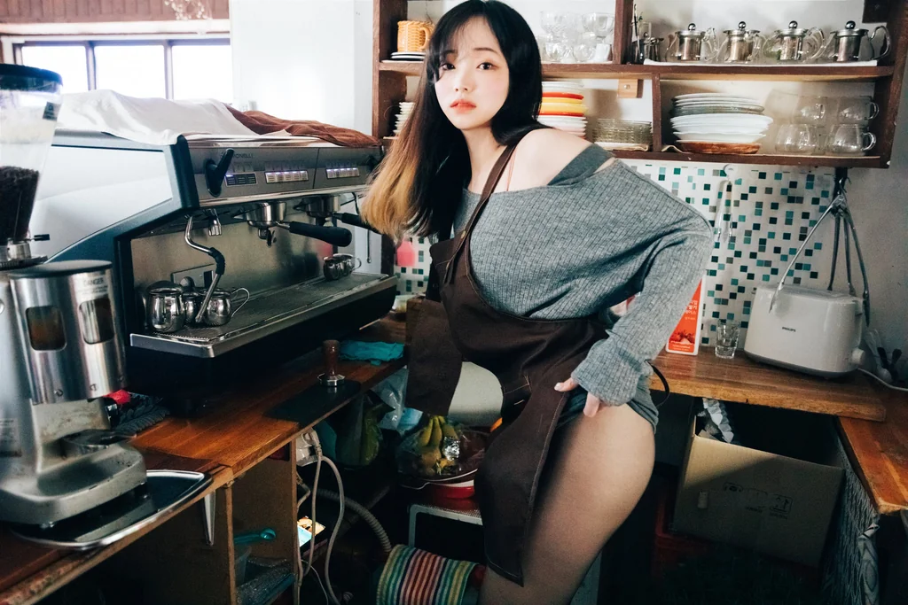 [Loozy] Bambi (밤비) - Cafe Alba preview 9