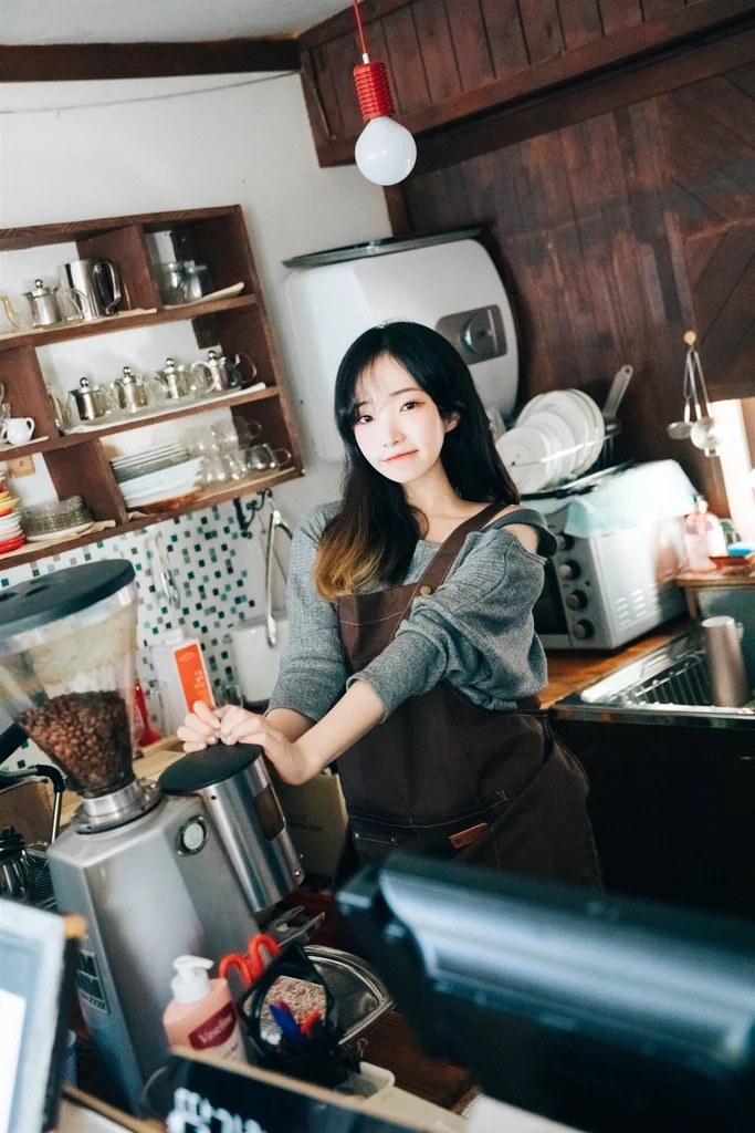 [Loozy] Bambi (밤비) - Cafe Alba preview 23