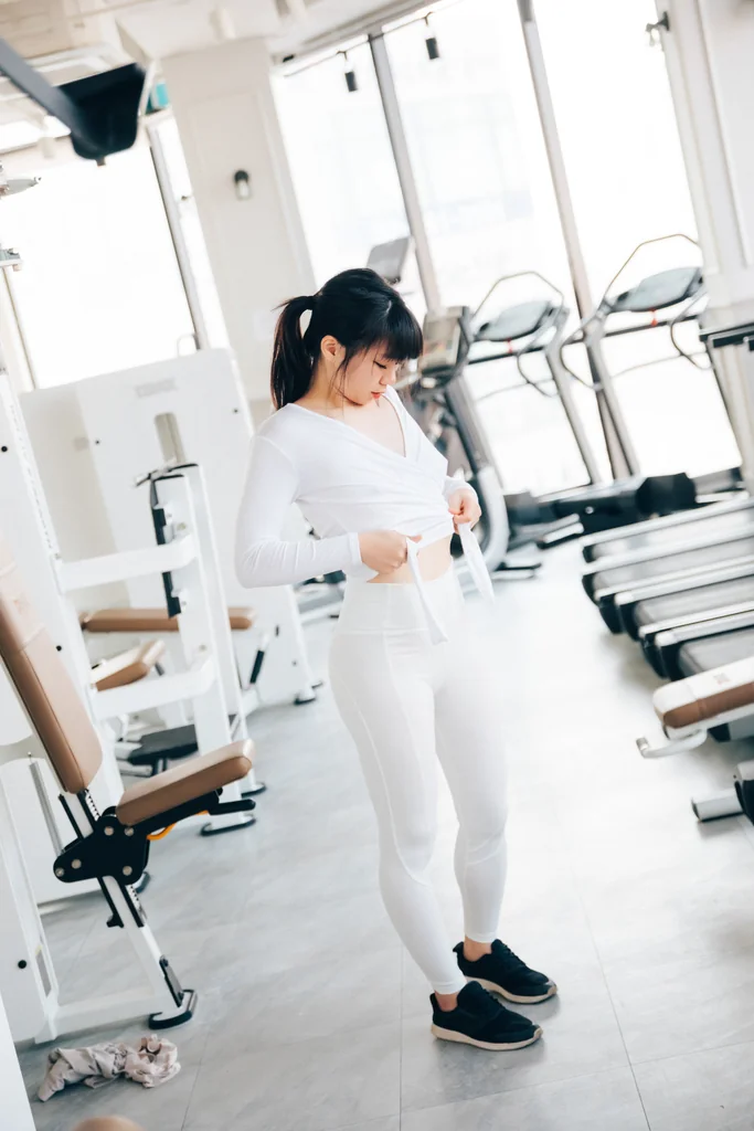 [Loozy] Kissme - Strip Fitness preview 5