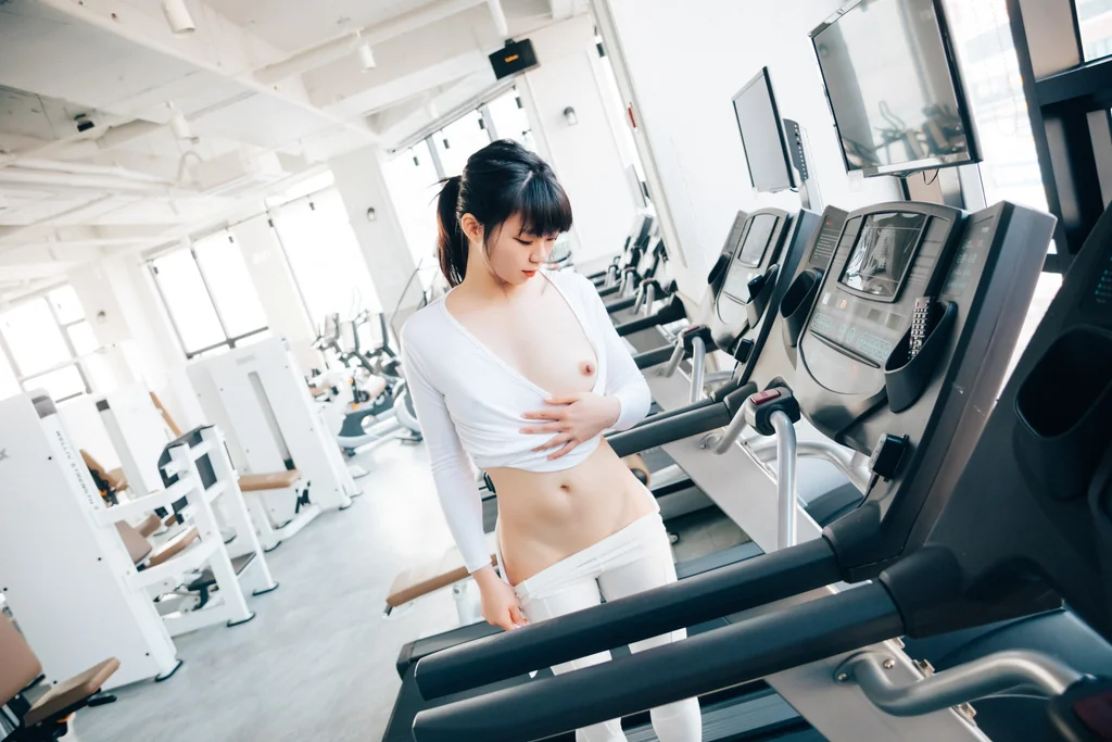 [Loozy] Kissme - Strip Fitness preview 19