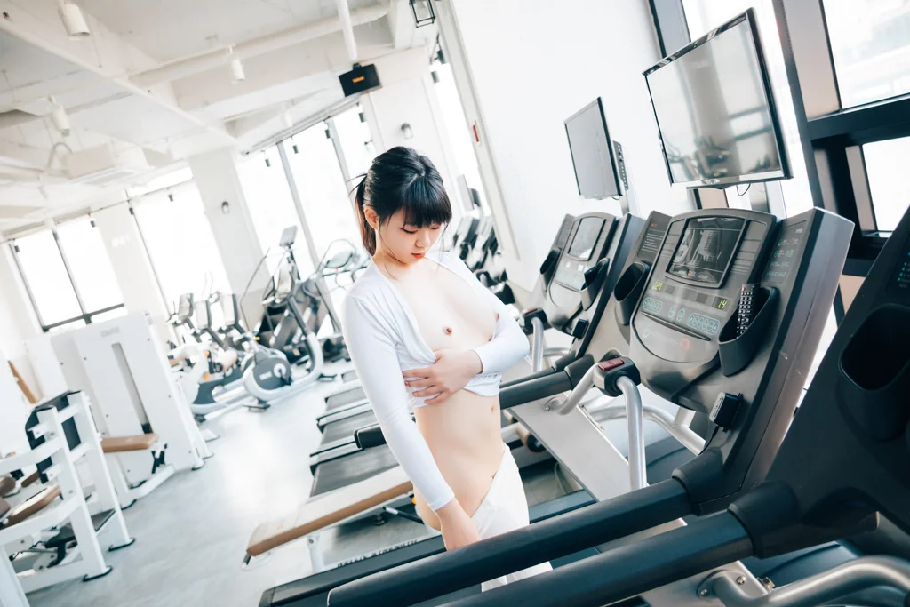 [Loozy] Kissme - Strip Fitness preview 20