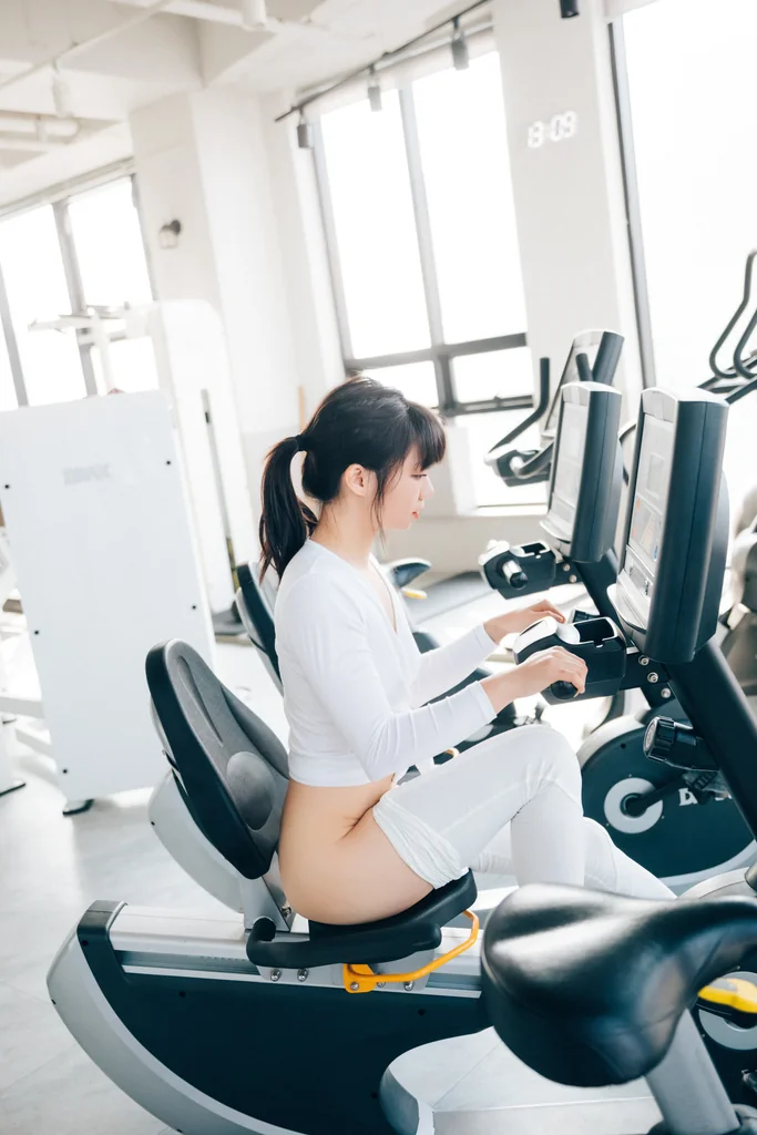 [Loozy] Kissme - Strip Fitness preview 26