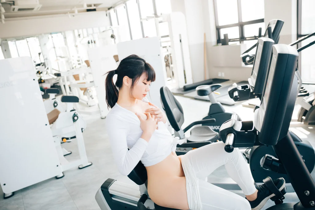 [Loozy] Kissme - Strip Fitness preview 30