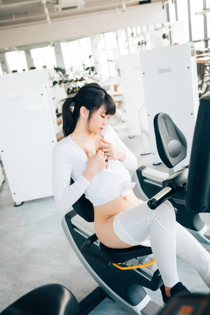 [Loozy] Kissme - Strip Fitness preview 31