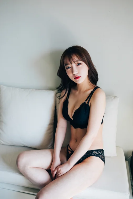 [Loozy] Maximum Vol.1 - Son Ye-Eun (손예은) preview 2