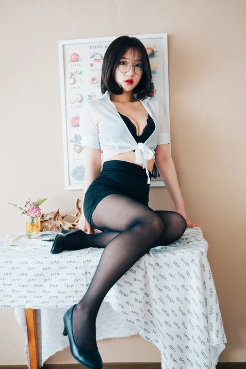 [Loozy] Officegirls Vacation Vol.1 Son Ye-Eun (손예은) preview 2