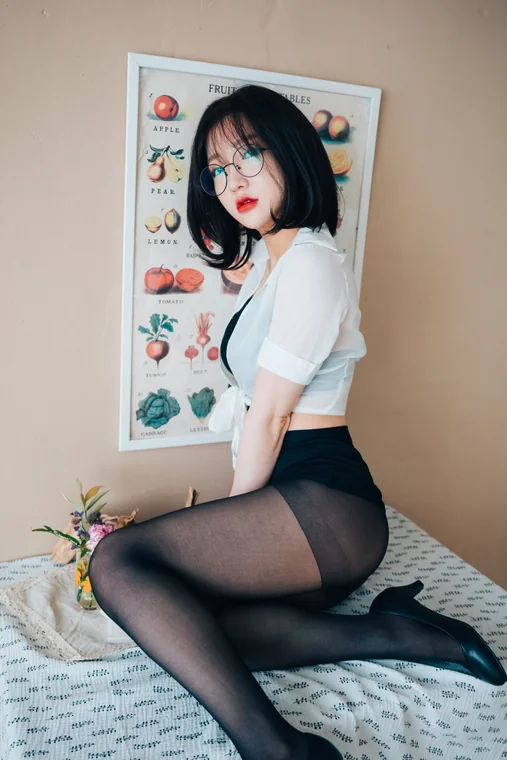 [Loozy] Officegirls Vacation Vol.1 Son Ye-Eun (손예은) preview 7