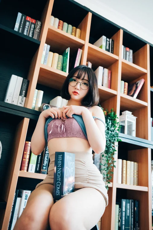 [Loozy] Son Ye-Eun (손예은) - Librarian Girl preview 10