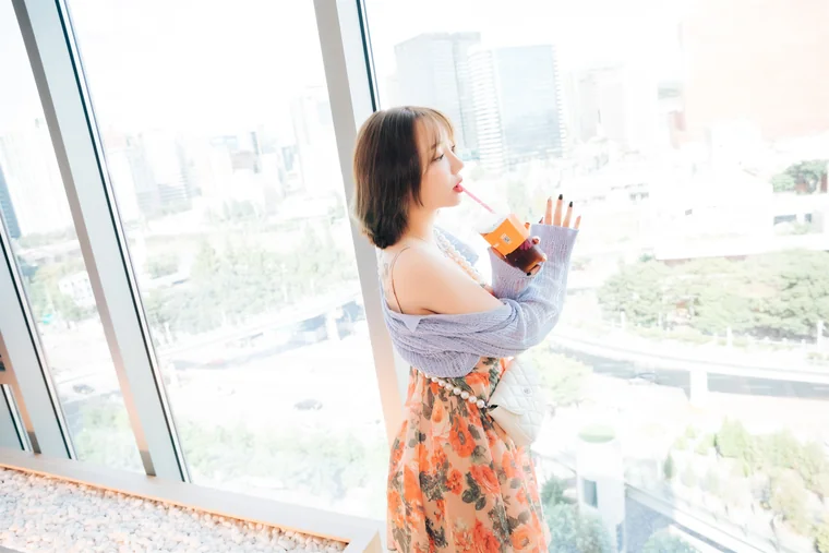 [Loozy] Son Ye-Eun (손예은) - Lover in Hotel preview 2