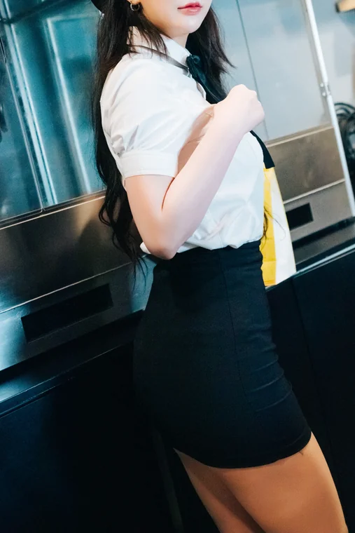 [Loozy] Son Ye-Eun (손예은) - Ticket Girl preview 3