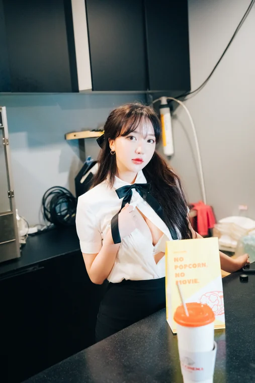 [Loozy] Son Ye-Eun (손예은) - Ticket Girl preview 11