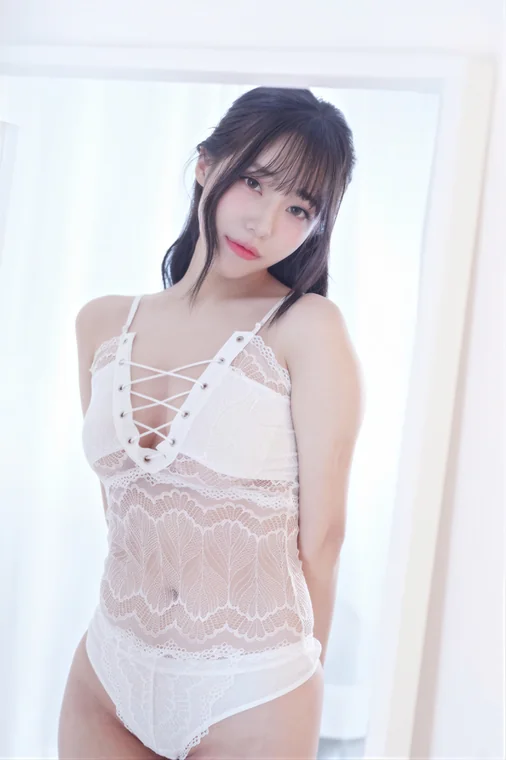 [MAXIM] Ggyong-ee (굥이) - I Luv It Part 3 preview 11
