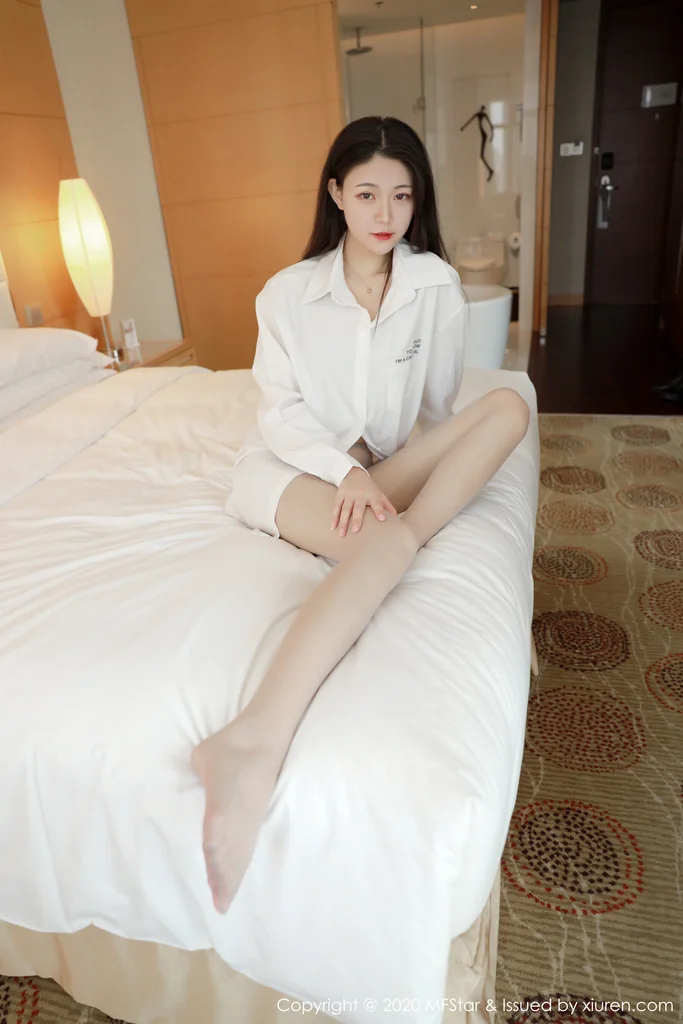 [MFStar] Vol.321 Laura张小妮 preview 6