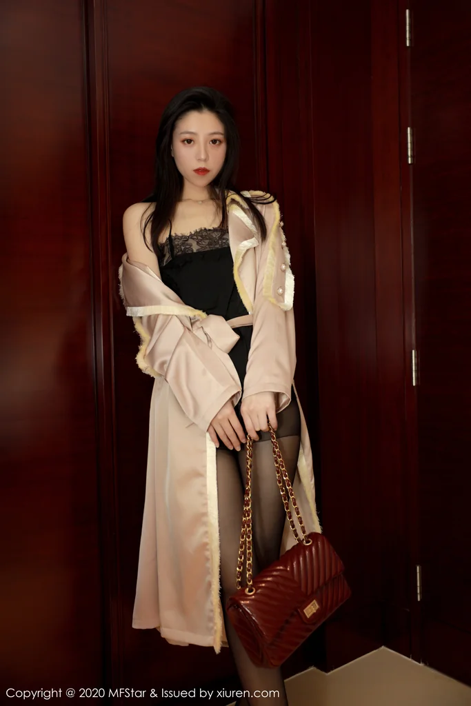 [MFStar] Vol.325 Yan Mo (言沫) preview 14