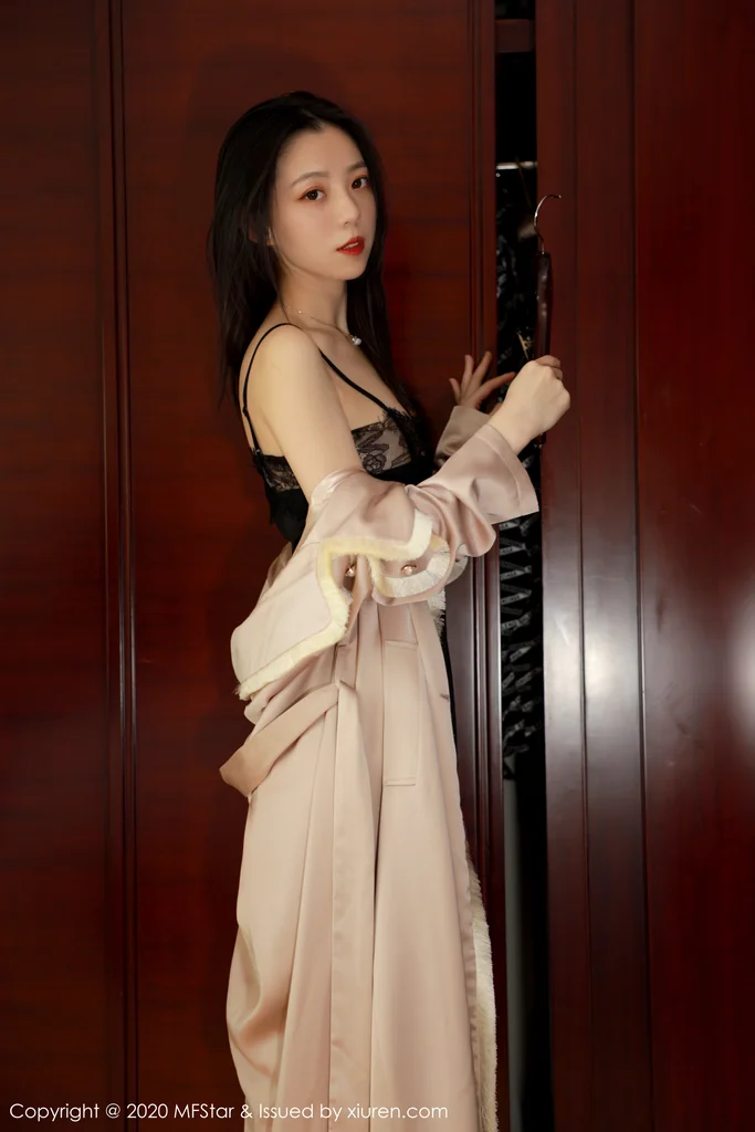[MFStar] Vol.325 Yan Mo (言沫) preview 21