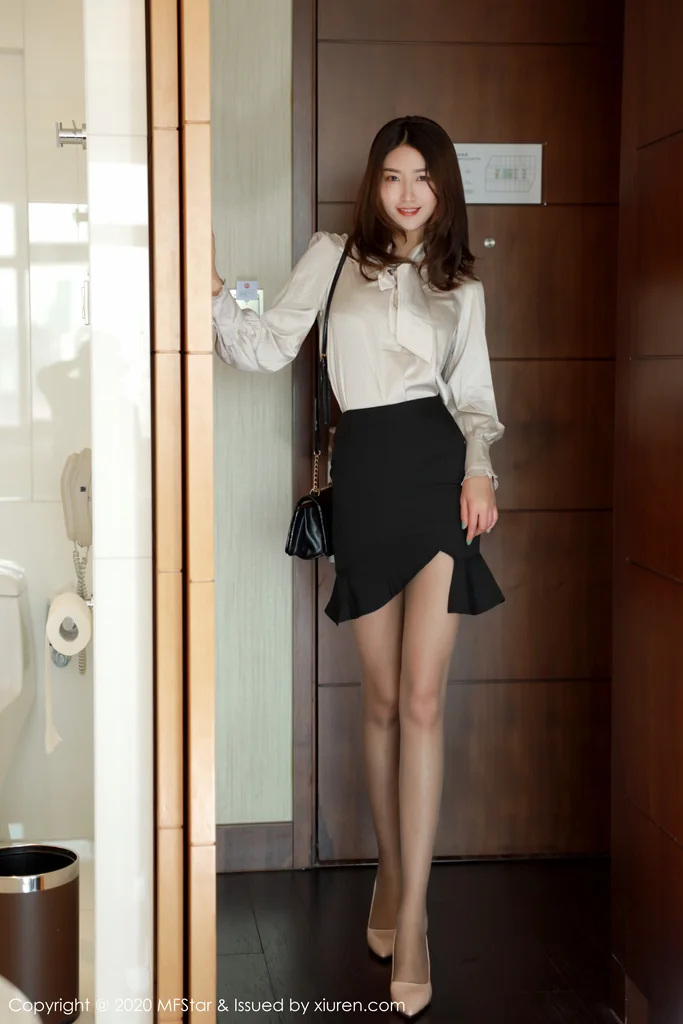 [MFStar] Vol.328 Fang Zi Xuan (方子萱) preview 1