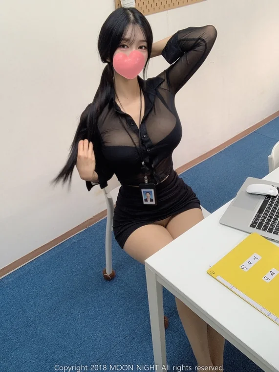 [Moon Night Snap] Yunjin - In The Office preview 21