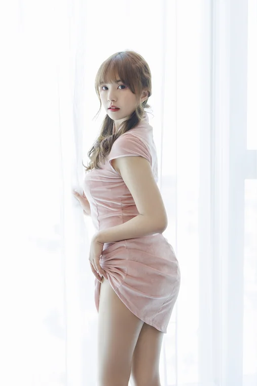 [内购无水印] 张思允Nice Vol.004 - 粉红旗袍 preview 3