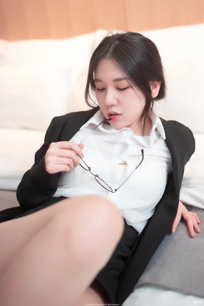 [PhotoChips] Vol.117 No.3 Baebae (베베) preview 17