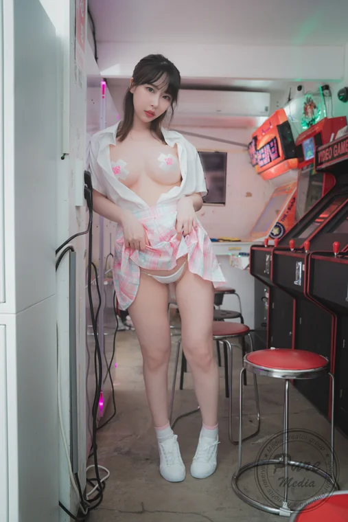 [Pure Media] Vol.187 Uhye preview 8