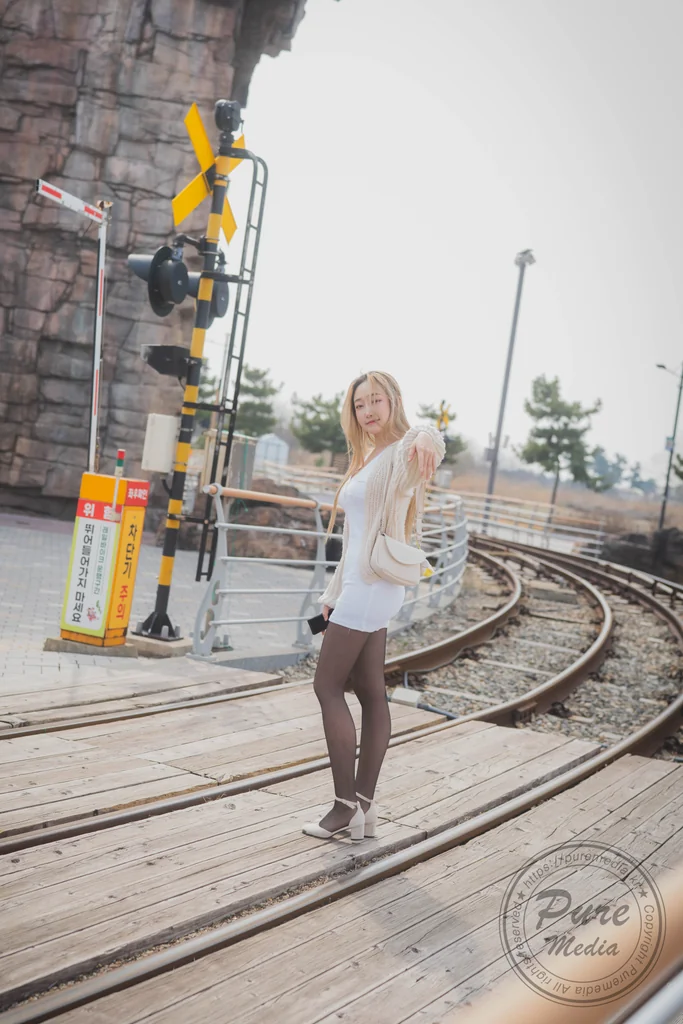 [Pure Media] Vol.284 Raon (라온) - First Naked preview 2