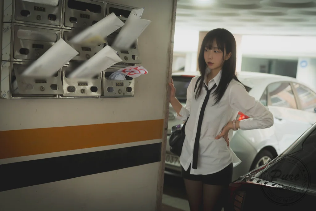[Pure Media] Vol.285 Hina (히나) - Psycho Stalker's Room preview 11