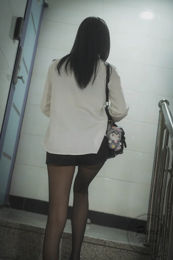 [Pure Media] Vol.285 Hina (히나) - Psycho Stalker's Room preview 21