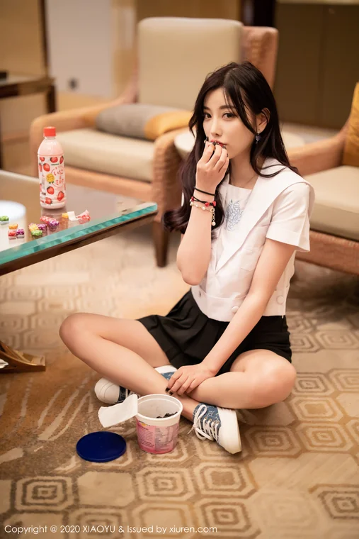 [XiaoYu] Vol.305 Yang Chen (杨晨晨sugar) preview 16
