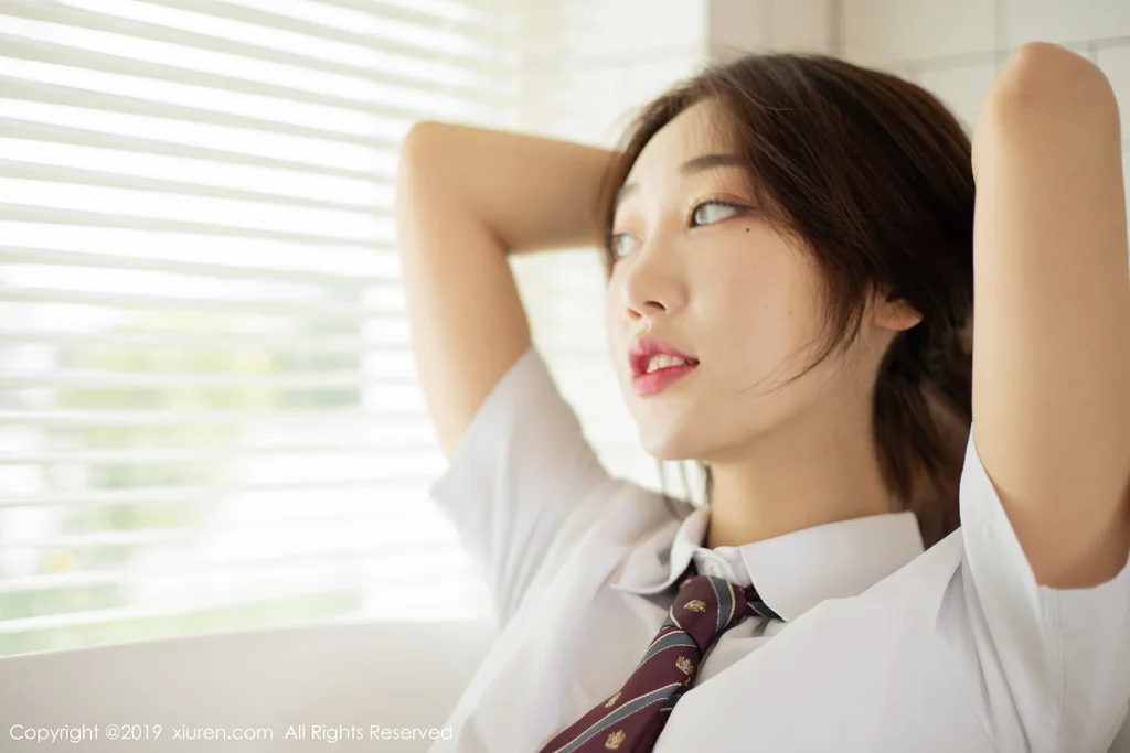 [XIUREN] No.1729 Xiao Jiu Yue (小九月) preview 17