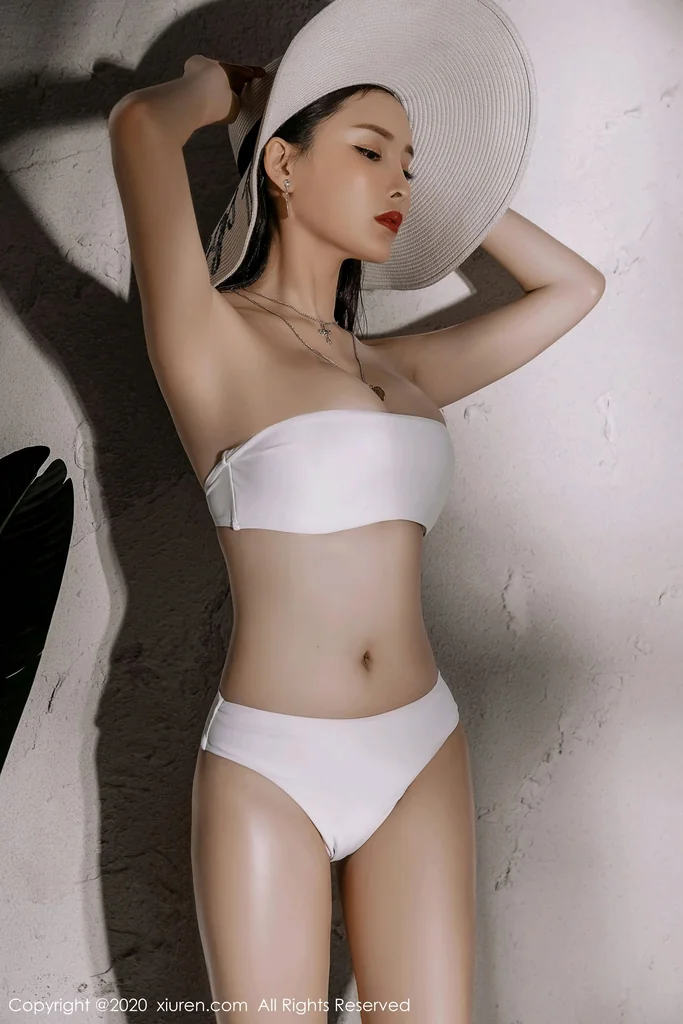 [XIUREN] No.2339 奶瓶土肥圆矮挫丑黑穷 (Tu Fei Yuan Ai Cuo Qiong) 周妍希 preview 12