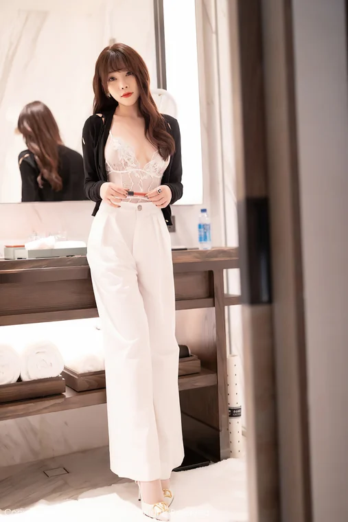 [XIUREN] No.3367 Booty - Zhizhi (芝芝) preview 3