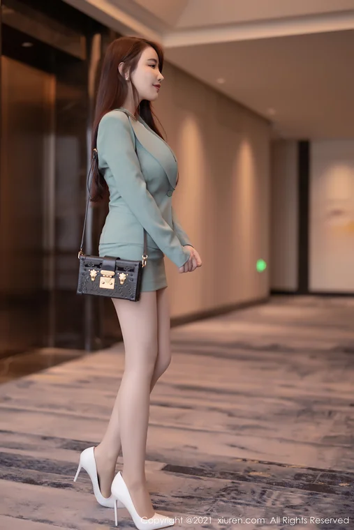 [XIUREN] No.3728 绯月樱-Cherry preview 3
