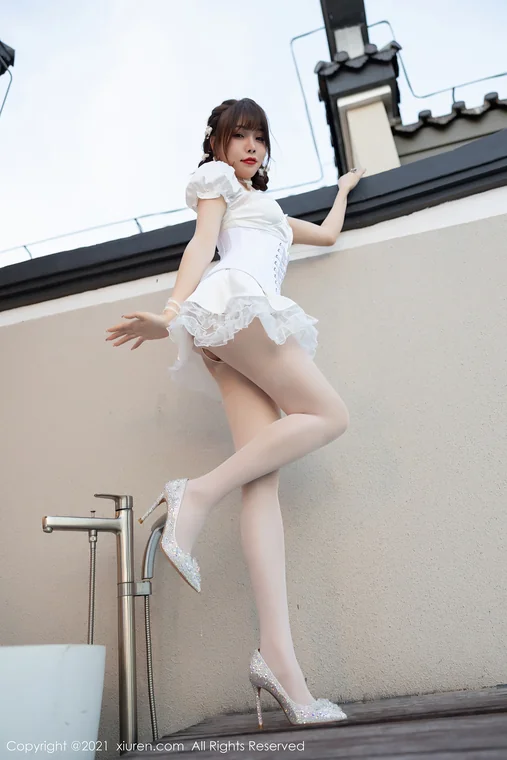[XIUREN] No.3998 Booty - Zhizhi (芝芝) preview 16