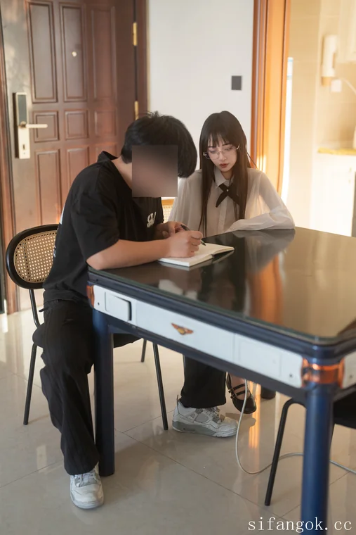 [XR Uncensored] 茂木希子 & 璐璐 - R18 希威社模特 家教与后妈 preview 1